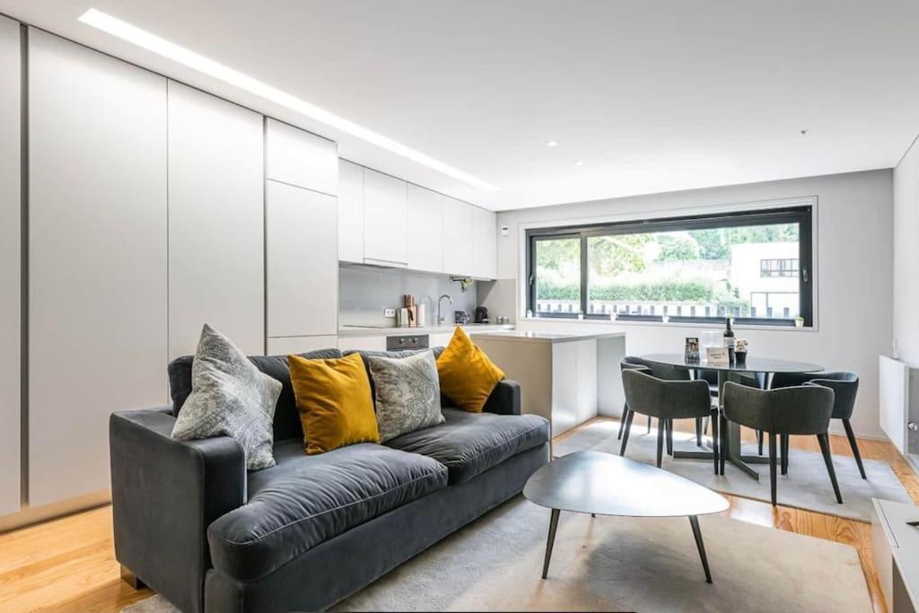 New Lux 2br Flat W/free Parking - Cedofeita Apartamento