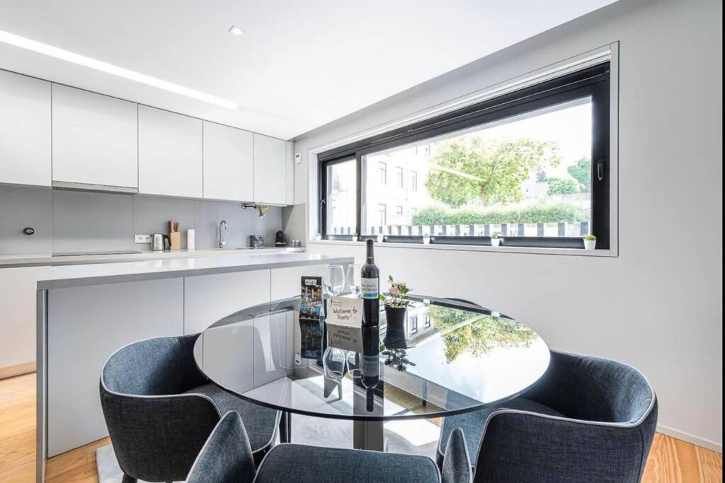 New Lux 2br Flat W/free Parking - Cedofeita Apartamento Porto