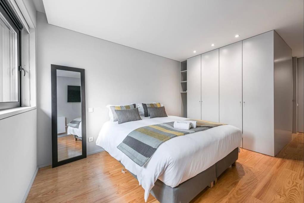 New Lux 2br Flat W/free Parking - Cedofeita Apartamento