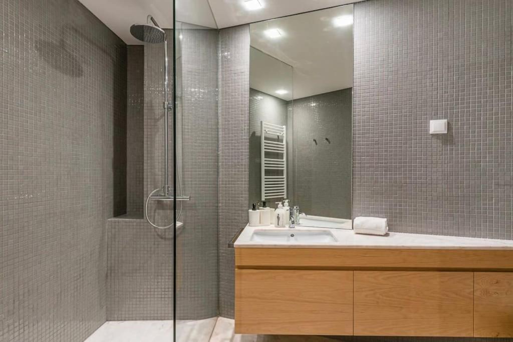 Apartamento New Lux 2br Flat W/free Parking - Cedofeita Porto