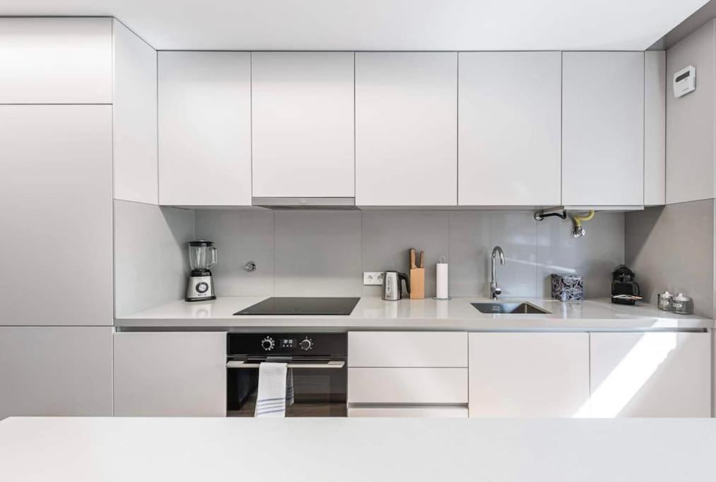New Lux 2br Flat W/free Parking - Cedofeita Apartamento *